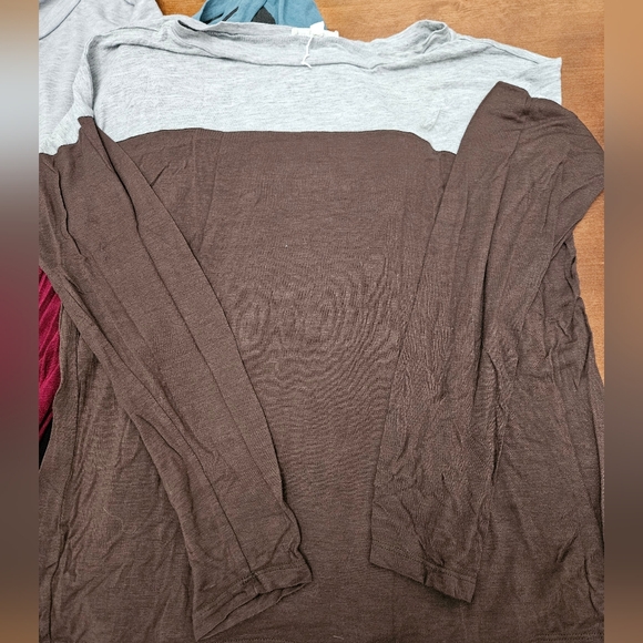 Longsleeve bundle - Picture 3 of 4